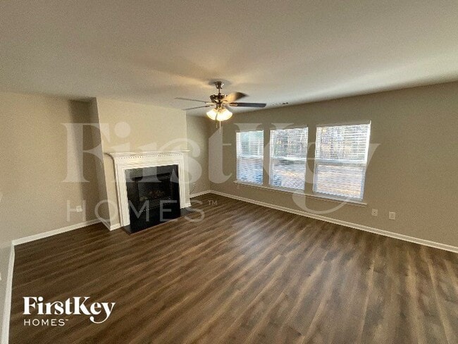 Photo - 204 Hillview Dr