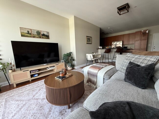 Photo - 140 S River St Unit 402