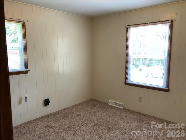 Photo - 1411 Roundtree Ln Unit 132