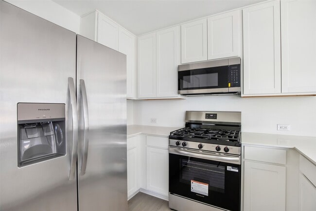 Photo - 724 Zuppino Ln