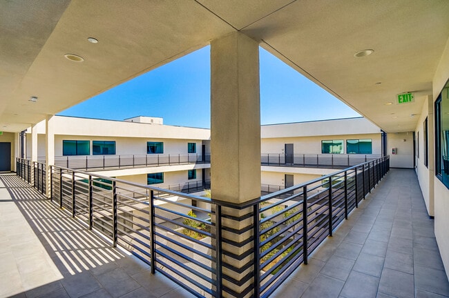 Tyrone Villas at Van Nuys