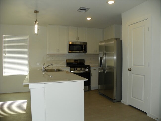 Photo - 261 Douglas Hls Dr