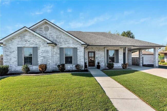 Building Photo - 2148 Pirate Dr