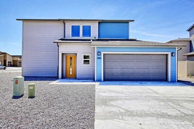 Building Photo - Beautiful Brand-New 3 Bedroom Home Near the Colorado River & Trail System