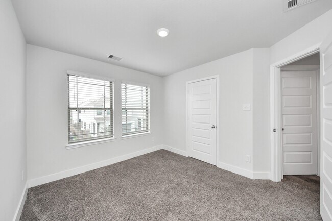 Photo - 4423 Santorini Ln