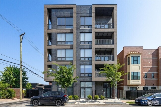Building Photo - 2342 W Adams St Unit 202 Rental