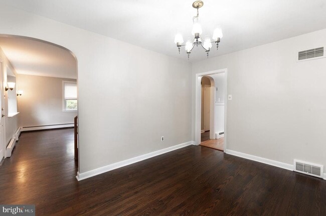 Photo - 1569 County Line Rd