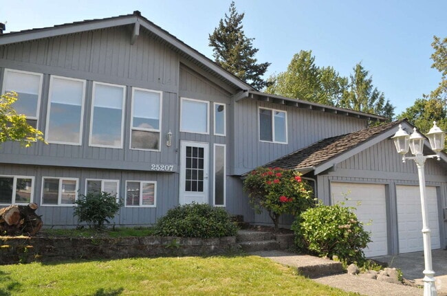 Building Photo - 5 Bedroom Home in Cul-de-sac AVAILABLE NOW!