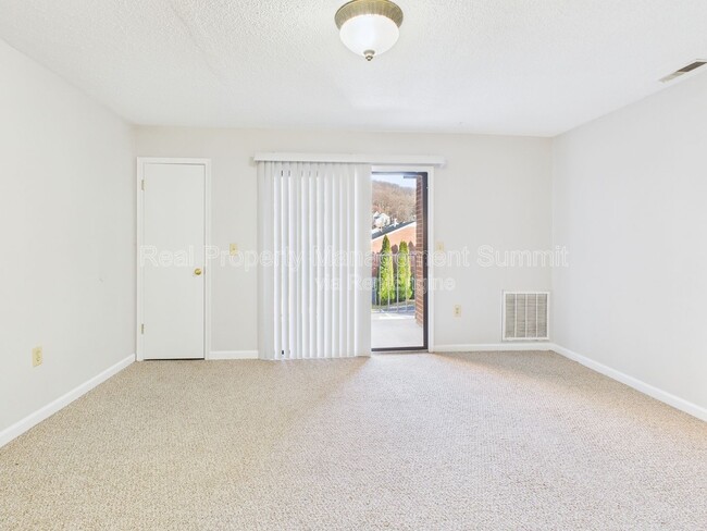 325 Campbell St.