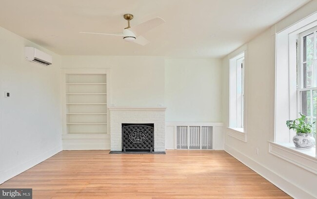 Building Photo - 46 York St Unit 2 Rental