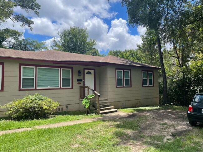 Photo - Great 1 bedroom near FSU