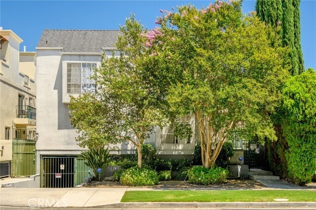 Building Photo - 4328 Whitsett Ave