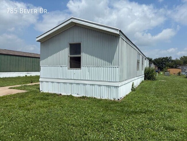 Photo - 785 N Bever Dr