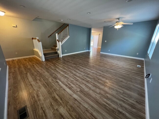 Photo - Dupont 4 bedroom plus loft home
