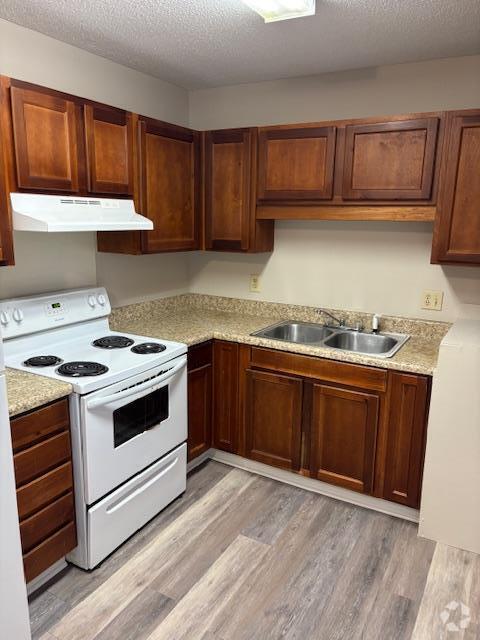 Building Photo - 1090 N Guignard Dr Unit A Rental
