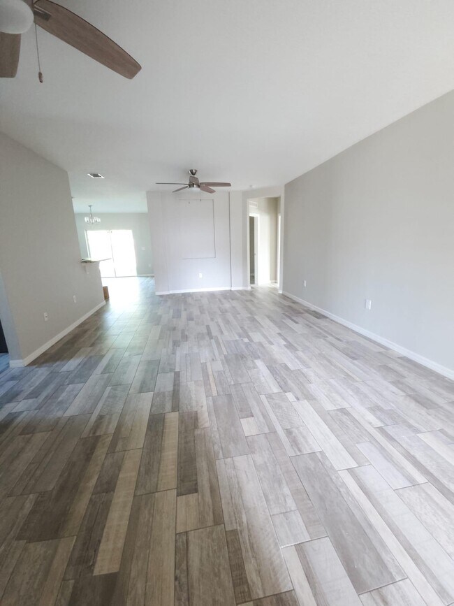 Photo - 185 SW Exmore Ave