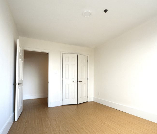 Photo - 155 Stoneybrook Court