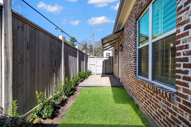106 Magnolia Grn St