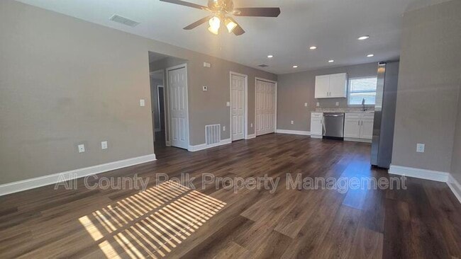 Photo - 1104 N Vermont Ave