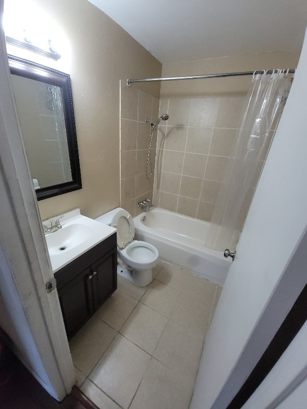 Photo - 2118 Cedarcrest Dr