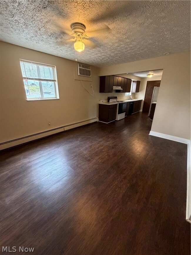 Photo - 21 Wayne St SE Unidad 1