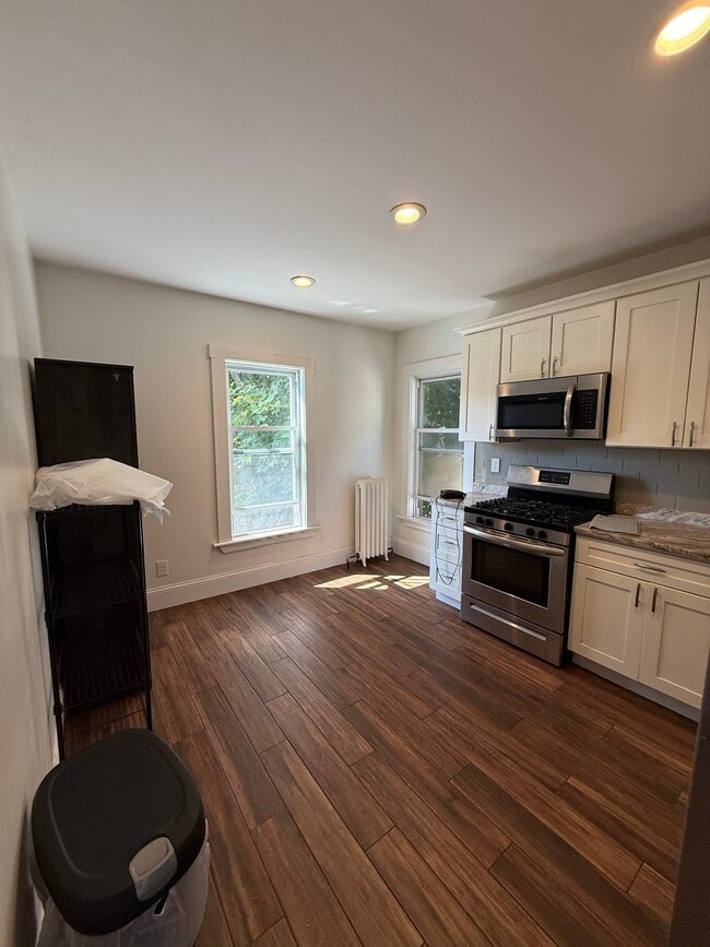 Photo - 20 Mansfield St Unit #2