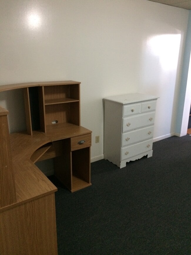 Building Photo - 3821 Bates St Unit 1