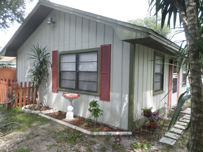Building Photo - 795 N Lake Howard Dr Rental