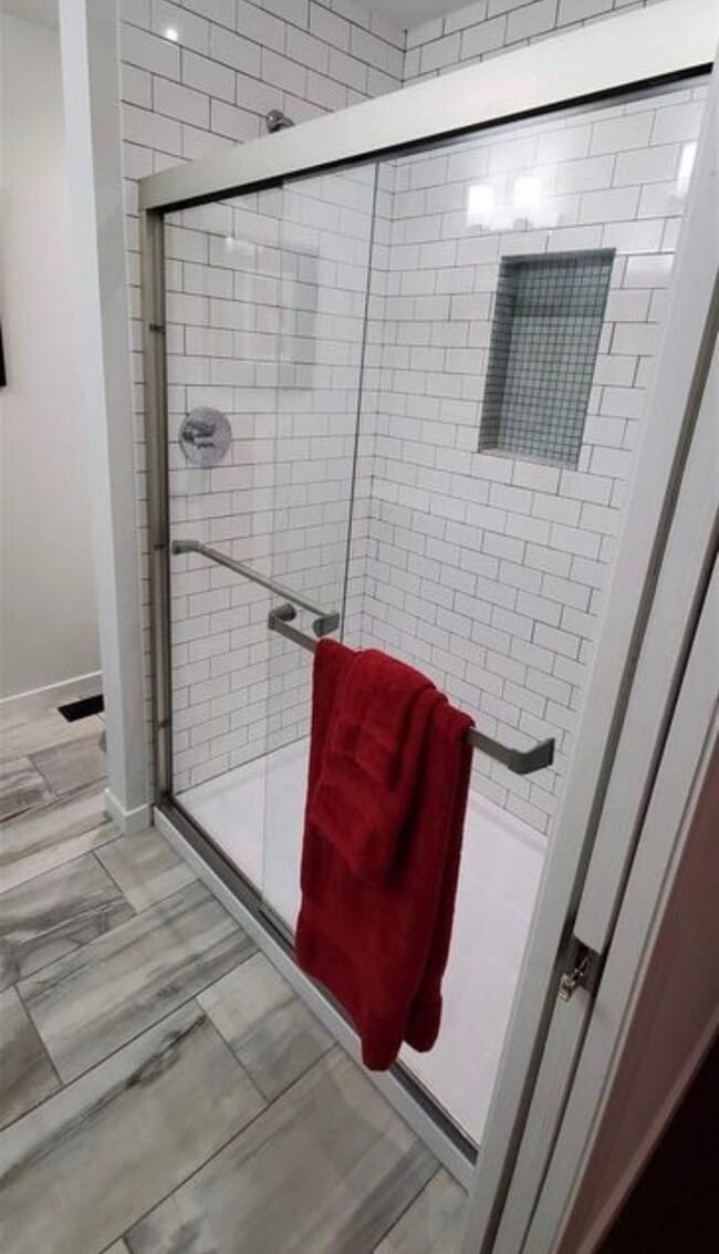 Photo - 565 Lakeland Dr