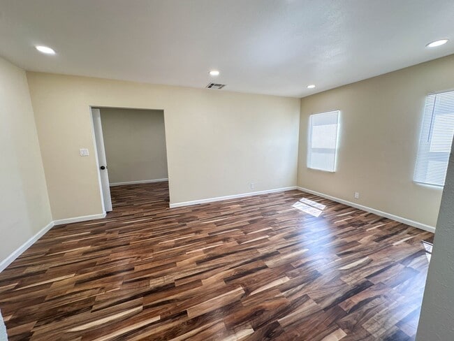 Photo - 2 Bedroom Home For Rent in North Hollywood!