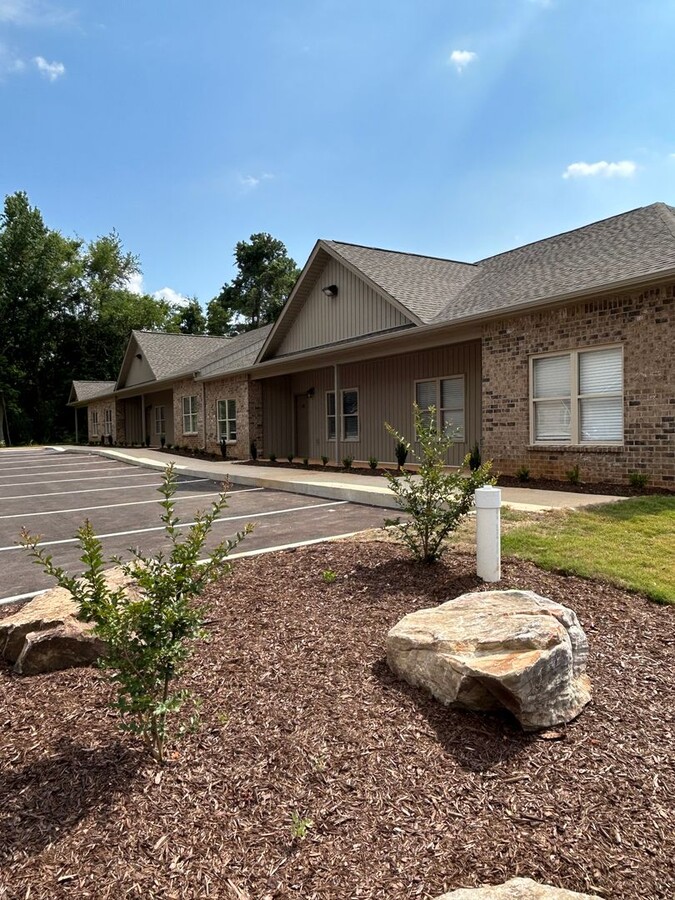 Foxfield Place - Foxfield Place Apartment Unit 210
