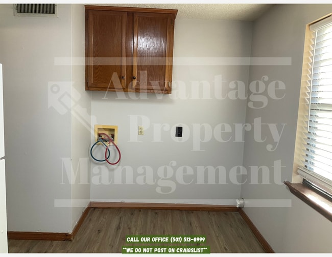 Photo - 2 Bedroom 1 Bathroom in Quadplex --ALL ELECTRIC