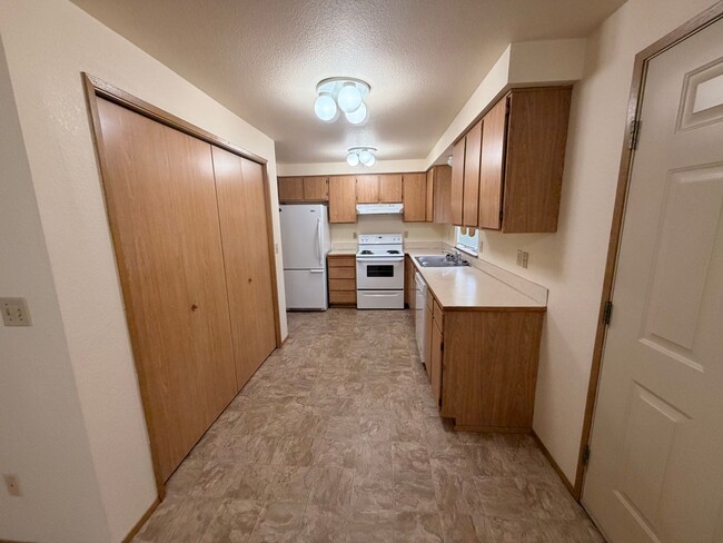 Photo - ESTENSON Unit 2