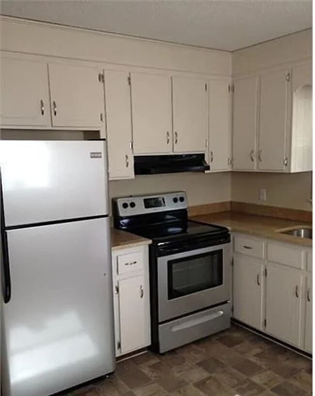 Photo - This lovely 2 bedroom 1 bath duplex is located in Stanley off Sifford Rd.