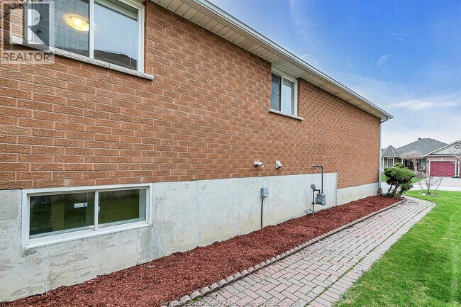 Photo - 3114 Fletcher Crescent