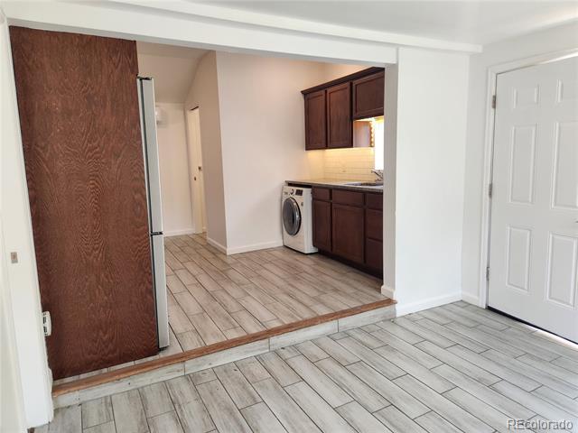 Photo - 985 Xavier St