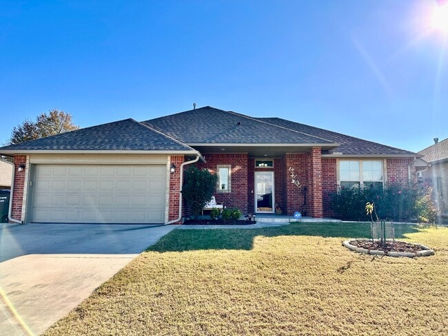 Building Photo - 3 bed, 2 bath home in Moore - Move in Deposit-Free! (If Qualified)