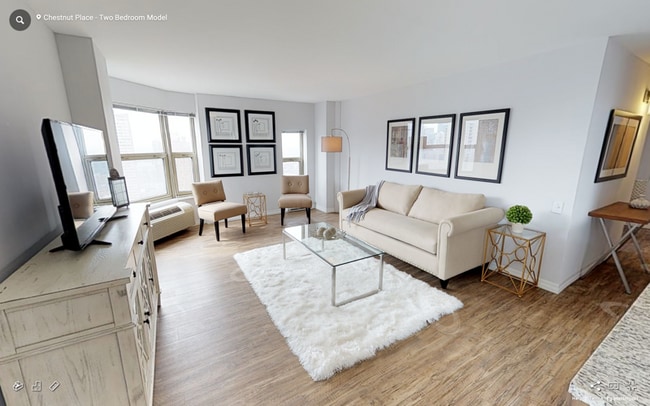 Photo - 912 N State St