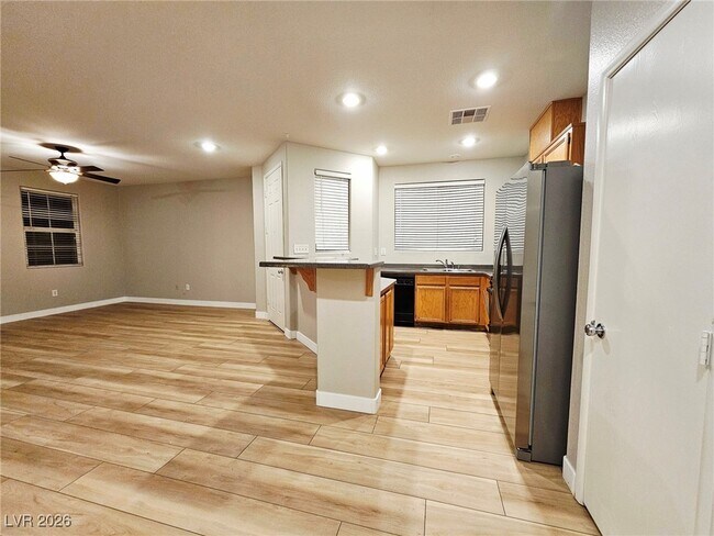 Photo - 3924 Sweet Pine St