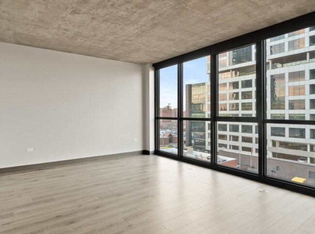 Photo - 1333 W Lake St