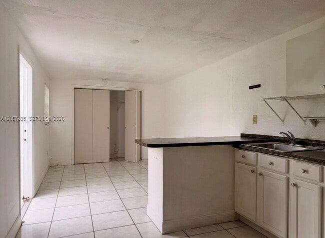 Photo - 9815 SW 51st Terrace Unit B