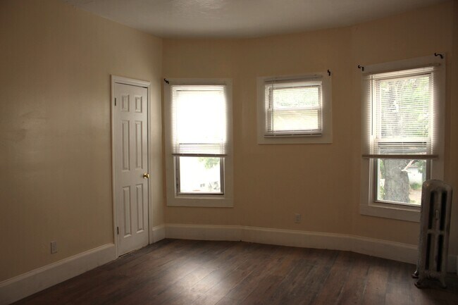 Photo - 3 Goddard Rd Unit 2