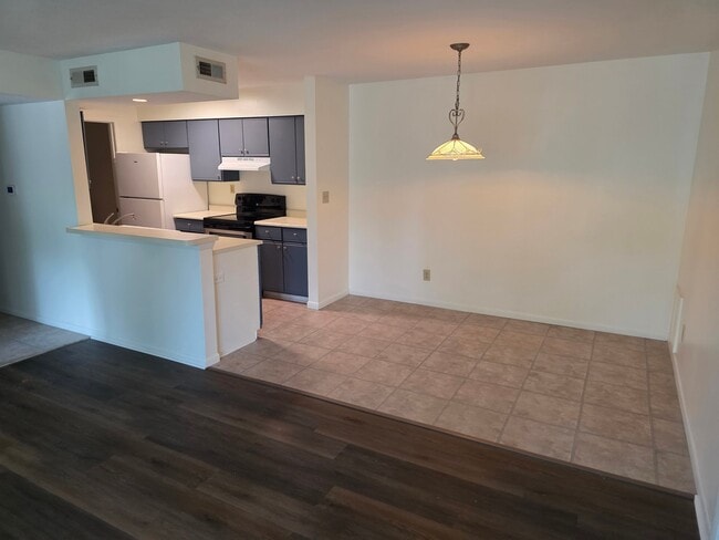 Building Photo - 1440 Hollow Run