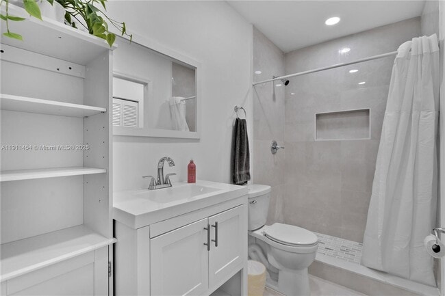 Photo - 1841 SW 29th Ave