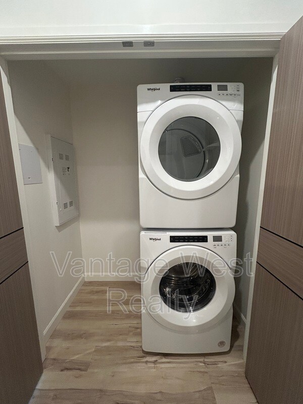 Photo - 630-630 Boynton Pl