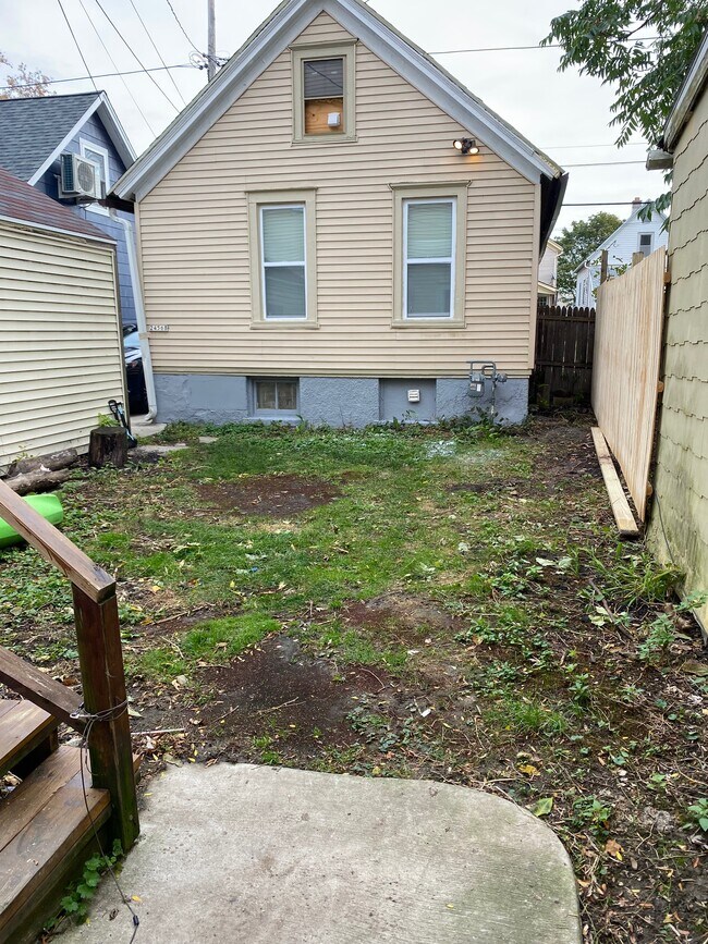 2456 N Humboldt Blvd Apartments For Rent in Milwaukee, WI