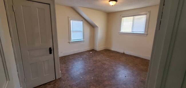 Photo - 1213 Woodland Ave SE