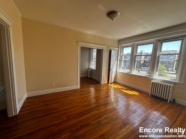 Building Photo - 4 Ransom Rd Unit 3 Rental