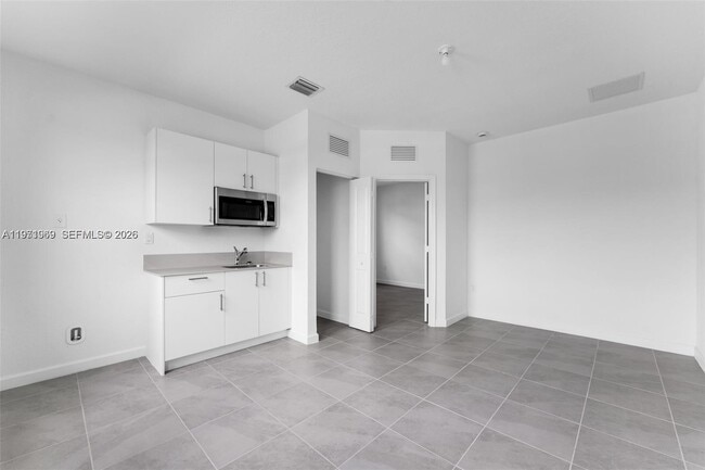 Photo - 2960 SE 23rd Ave Unit 1