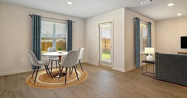 Photo - 3/2 in Westwood! Unit 3/2